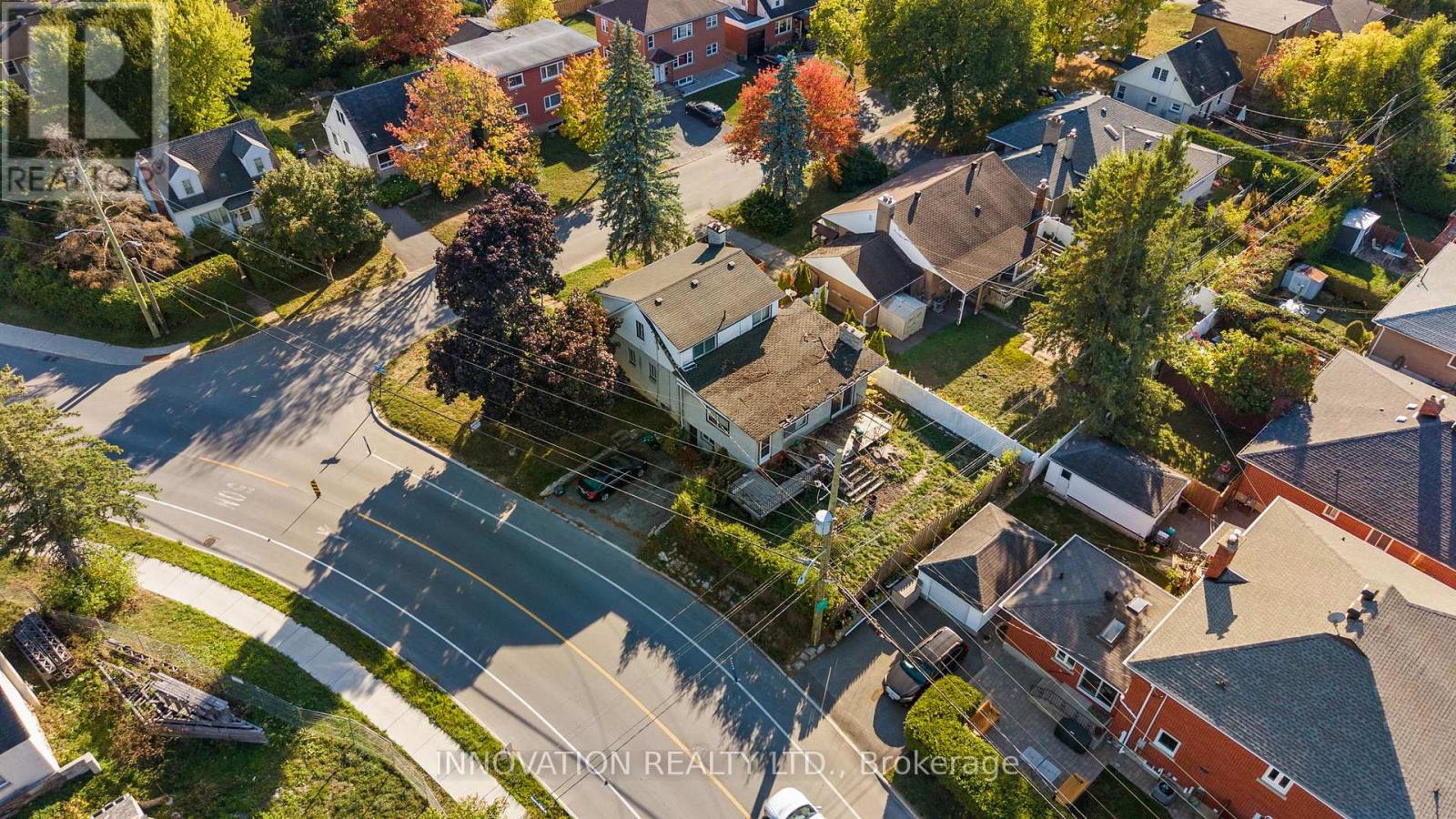 1085 Richard Avenue, Ottawa, Ontario  K1H 8C3 - Photo 4 - X12455564