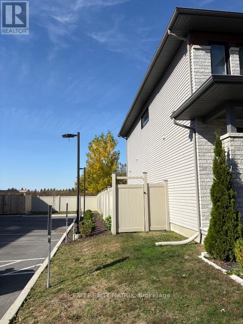275 Belfort Street S, Russell, Ontario  K0A 1W0 - Photo 22 - X12454719