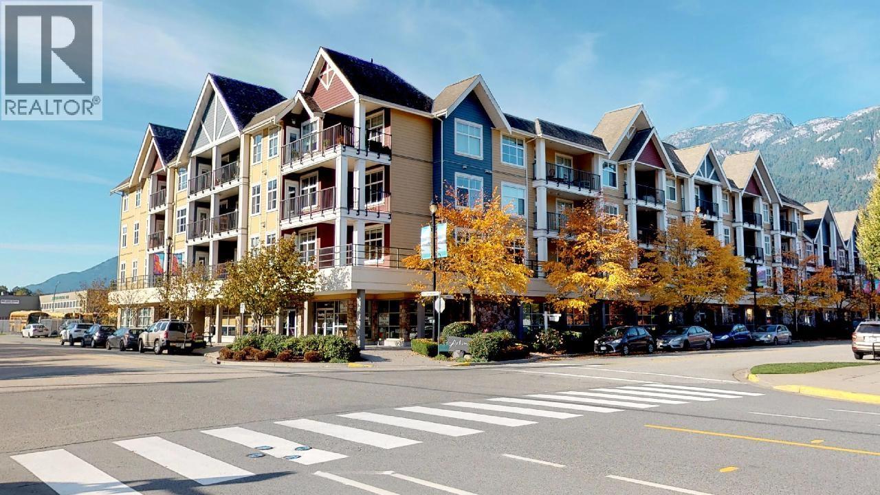 1320 MAIN STREET, Squamish, British Columbia