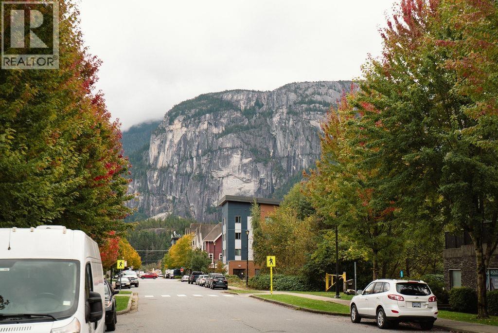 3 1233 Main Street, Squamish, British Columbia  V8B 0P7 - Photo 38 - R3057278