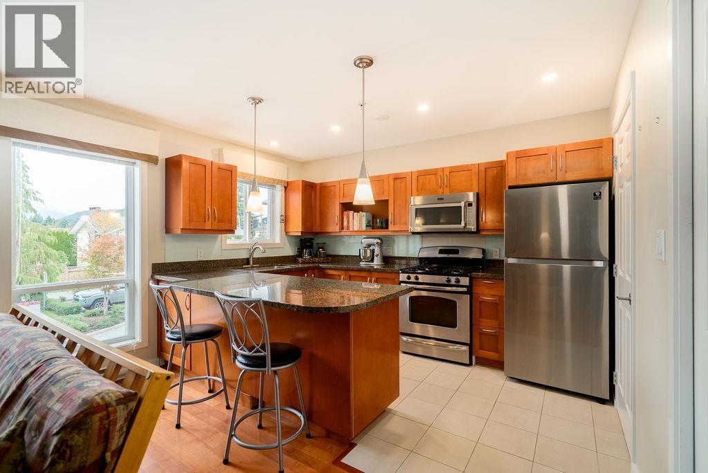3 1233 Main Street, Squamish, British Columbia  V8B 0P7 - Photo 6 - R3057278