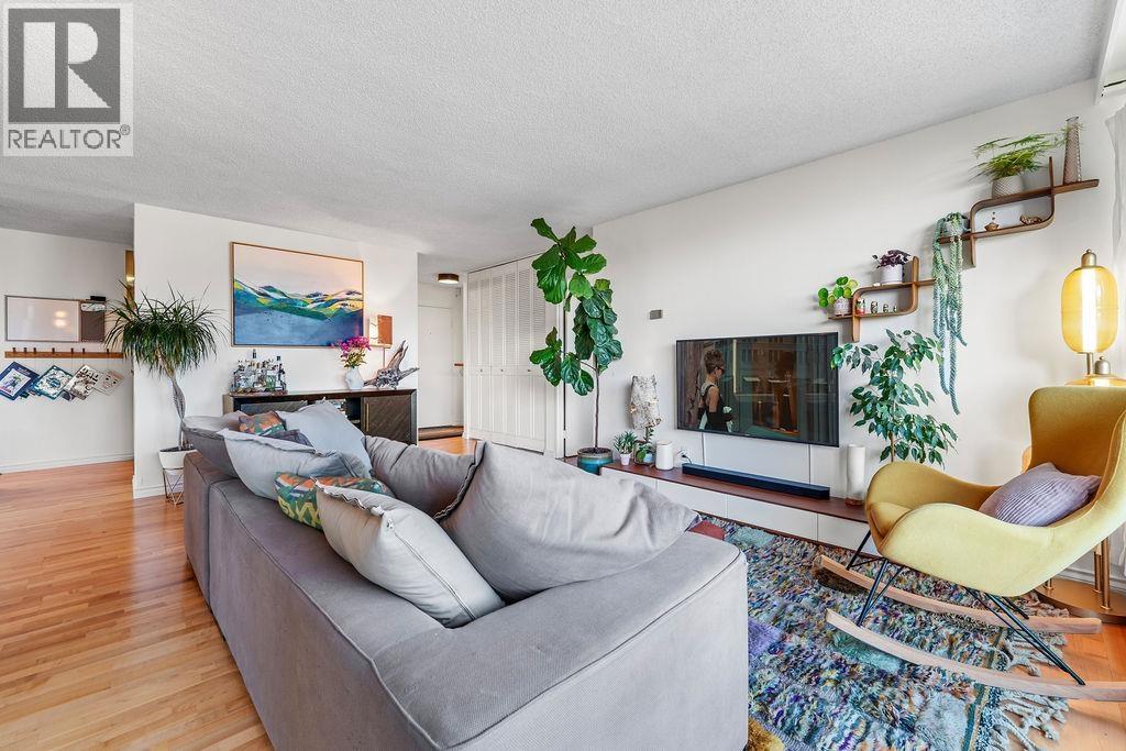 403 2445 W 3rd Avenue, Vancouver, British Columbia  V6K 4K6 - Photo 5 - R3057279