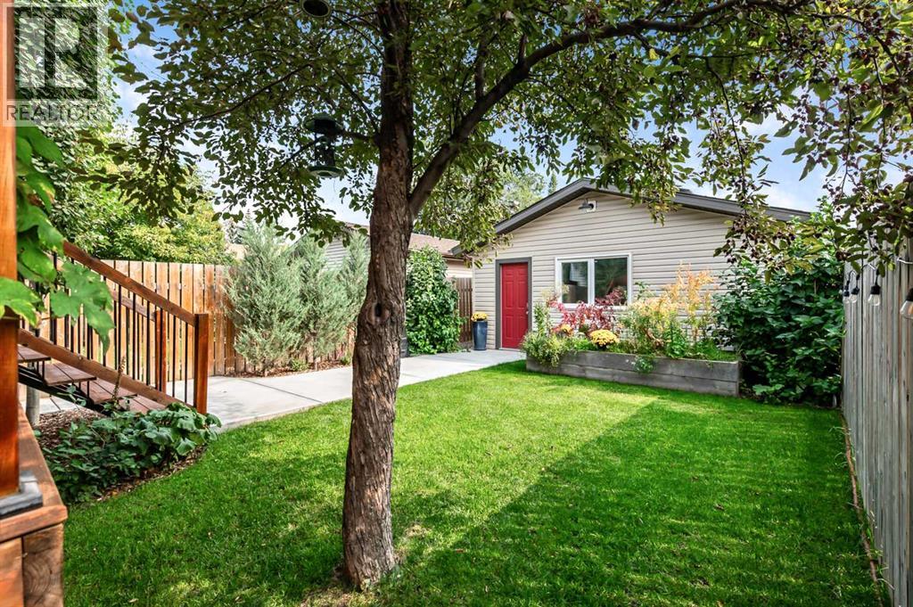 4004 46 Street Sw, Calgary, Alberta  T3E 6P3 - Photo 2 - A2255468