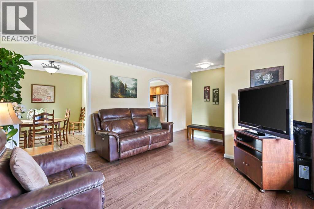 9819 Austin Road Se, Calgary, Alberta  T2J 0Z7 - Photo 5 - A2263027