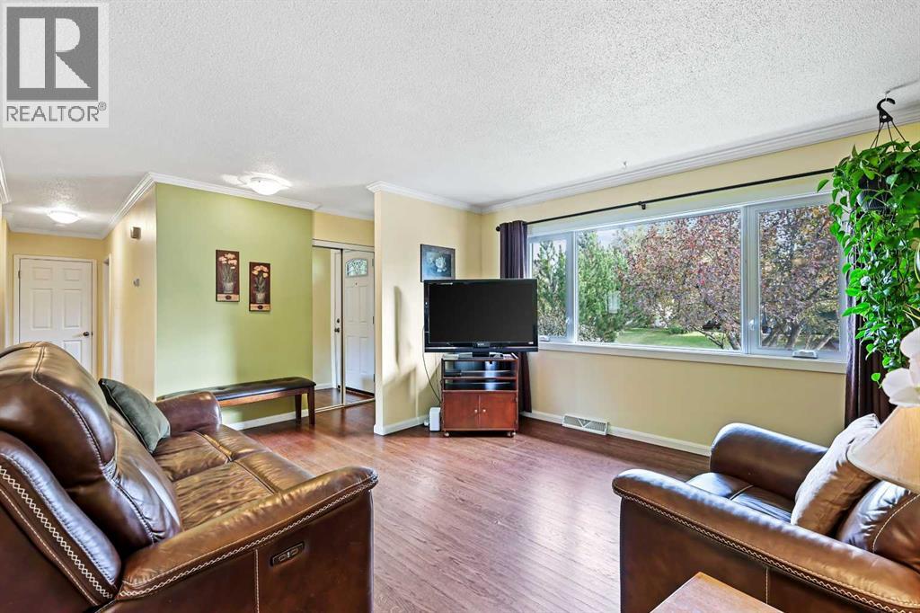 9819 Austin Road Se, Calgary, Alberta  T2J 0Z7 - Photo 6 - A2263027