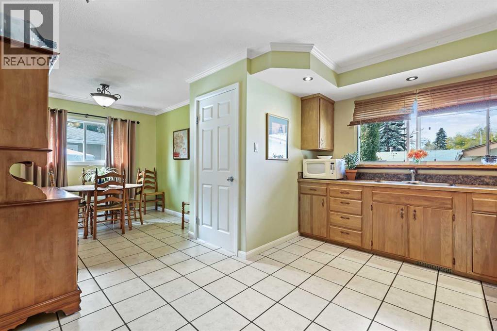 9819 Austin Road Se, Calgary, Alberta  T2J 0Z7 - Photo 10 - A2263027