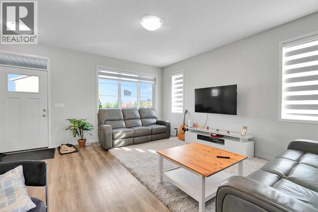 103 Dawson Harbour Hill, Chestermere, Alberta  T1X 2A2 - Photo 8 - A2262176