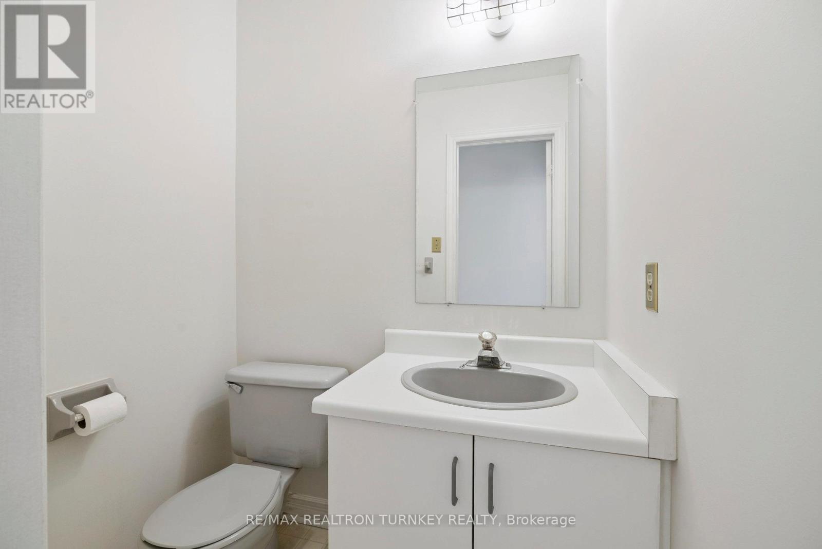 154 Meadowbank Road, Newmarket, Ontario  L3Y 4Y2 - Photo 11 - N12454881
