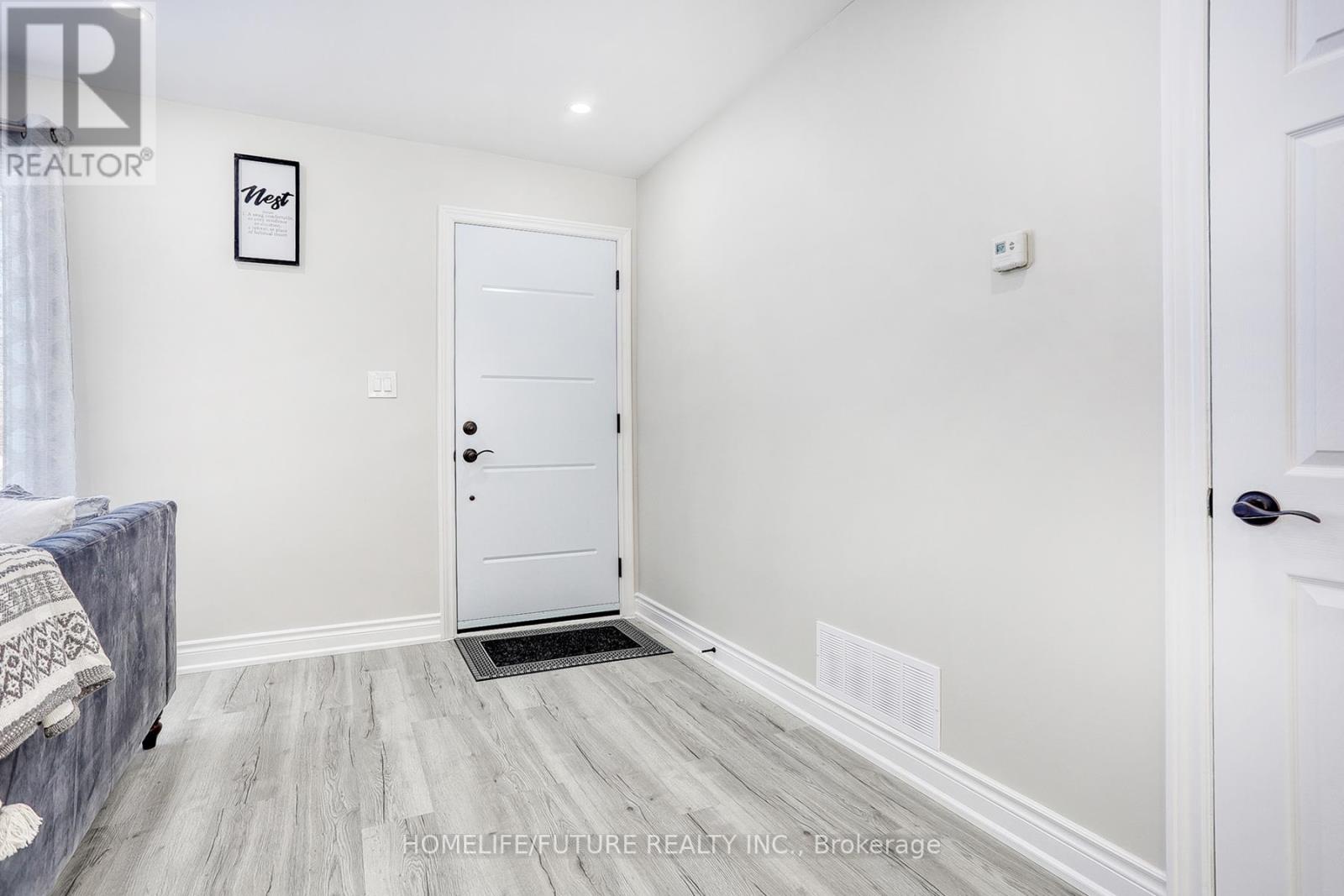 602 Finucane Street, Oshawa, Ontario  L1J 5L6 - Photo 3 - E12455562