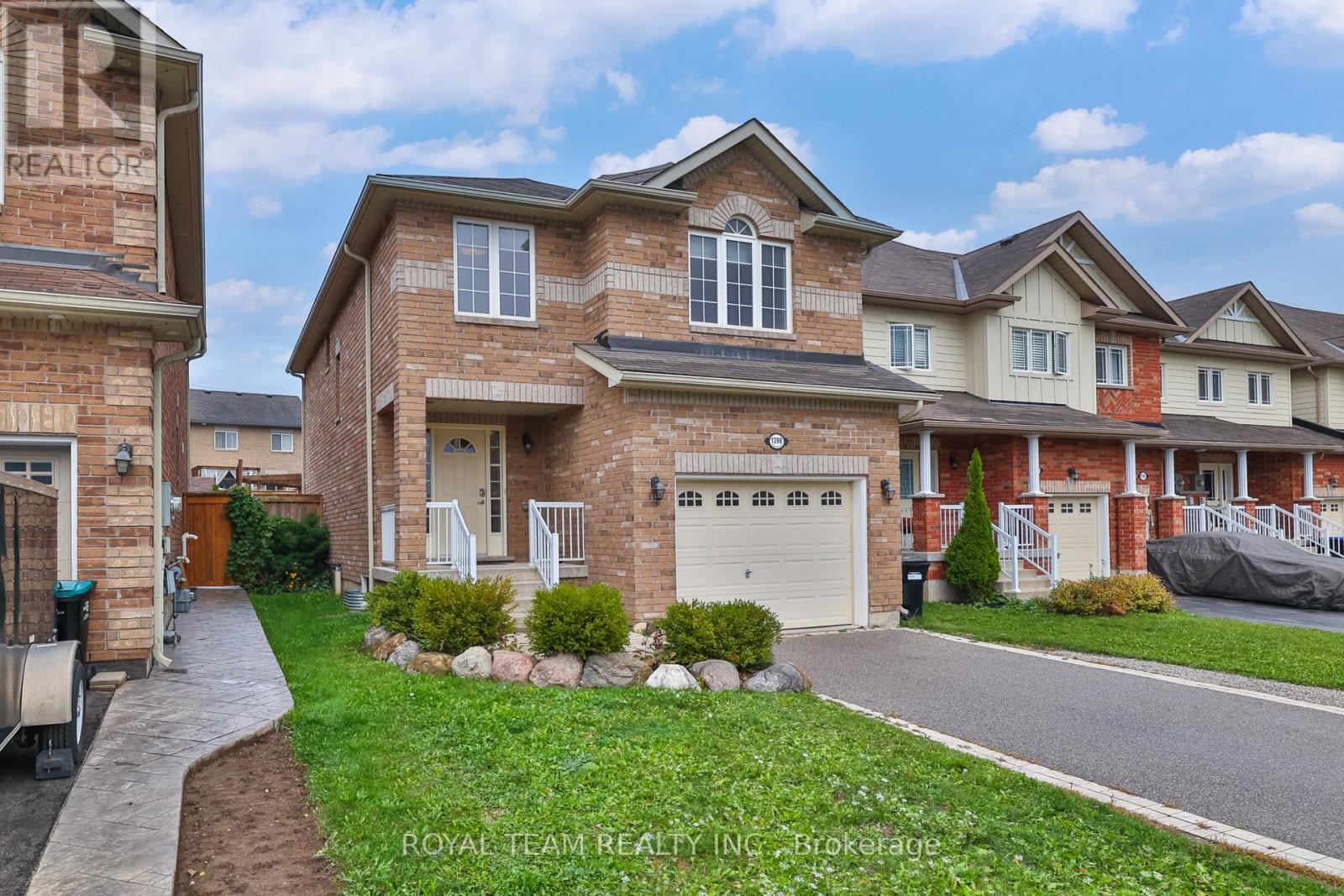 1398 Hunter Street, Innisfil, Ontario  L9S 4B7 - Photo 2 - N12455560