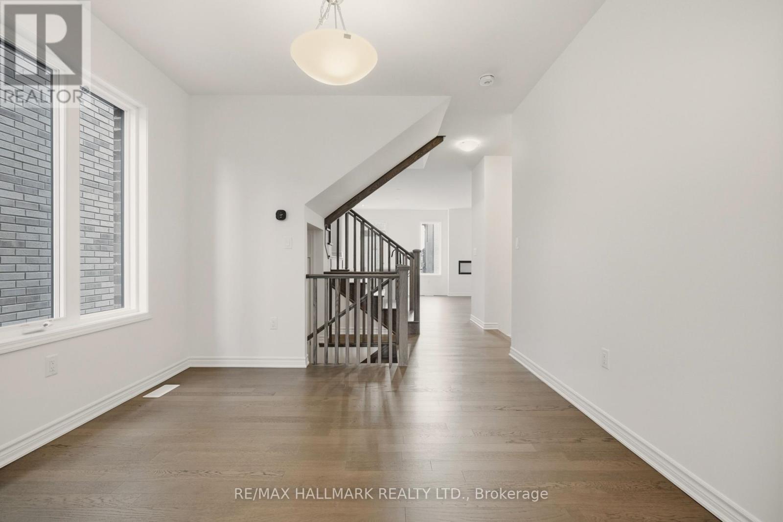363 Reid Drive W, Barrie, Ontario  L9J 1A2 - Photo 8 - S12455565
