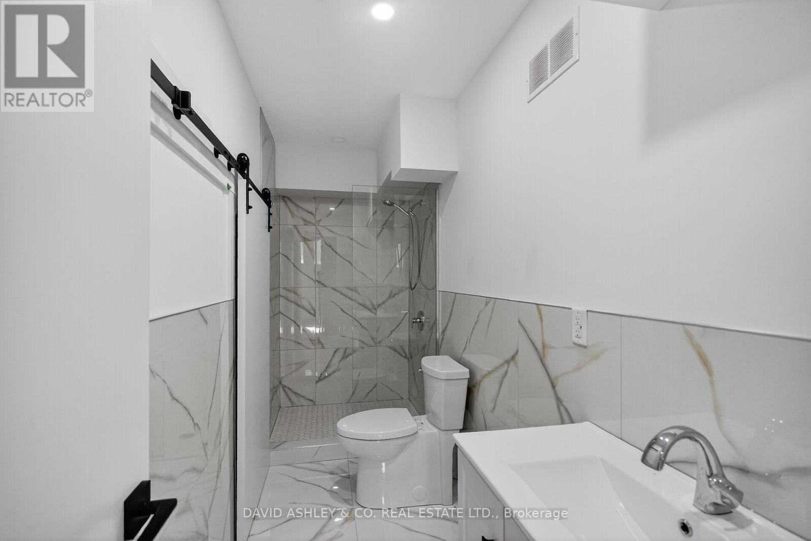 612 Tweedsmuir Avenue, Ottawa, Ontario  K1Z 5P3 - Photo 11 - X12450779
