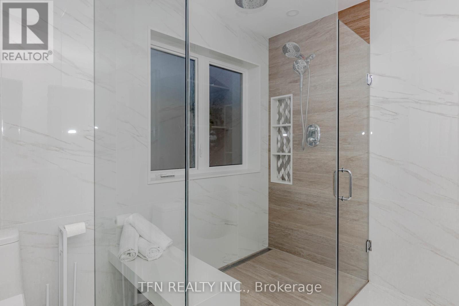 7108 Gablehurst Crescent, Mississauga, Ontario  L5W 1E7 - Photo 31 - W12455558