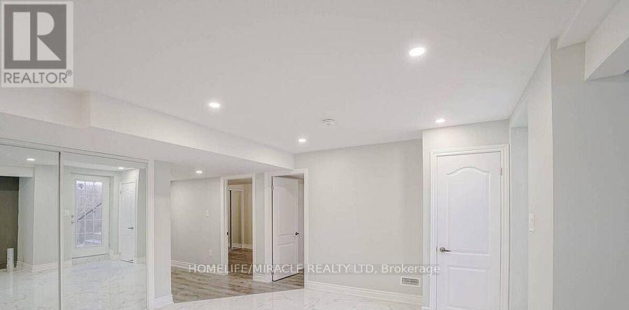 53 Emerald Coast Trail, Brampton, Ontario  L7A 5A7 - Photo 4 - W12455561