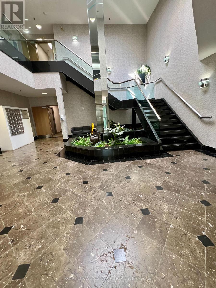 18b - 7895 Tranmere Drive, Mississauga, Ontario  L5S 1V9 - Photo 9 - W12455563