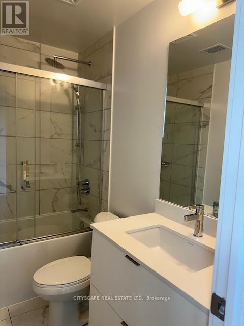 704 - 204 Burnhamthorpe Road E, Mississauga, Ontario  L5A 0B3 - Photo 10 - W12455566