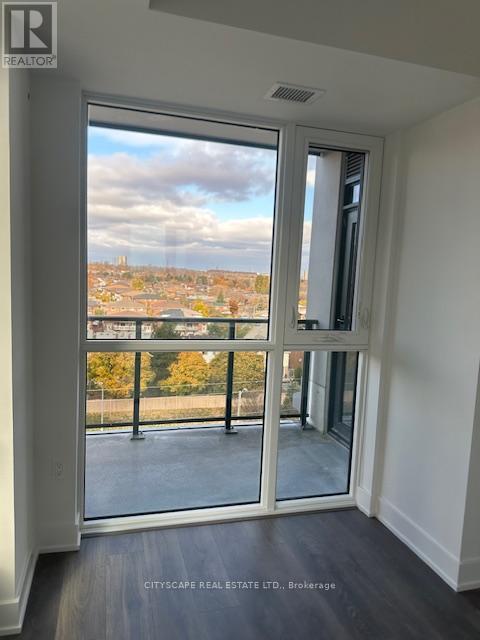 704 - 204 Burnhamthorpe Road E, Mississauga, Ontario  L5A 0B3 - Photo 13 - W12455566