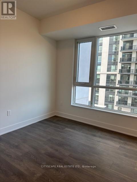 704 - 204 Burnhamthorpe Road E, Mississauga, Ontario  L5A 0B3 - Photo 4 - W12455566