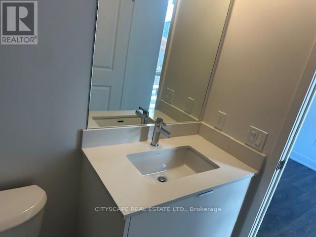 704 - 204 Burnhamthorpe Road E, Mississauga, Ontario  L5A 0B3 - Photo 9 - W12455566