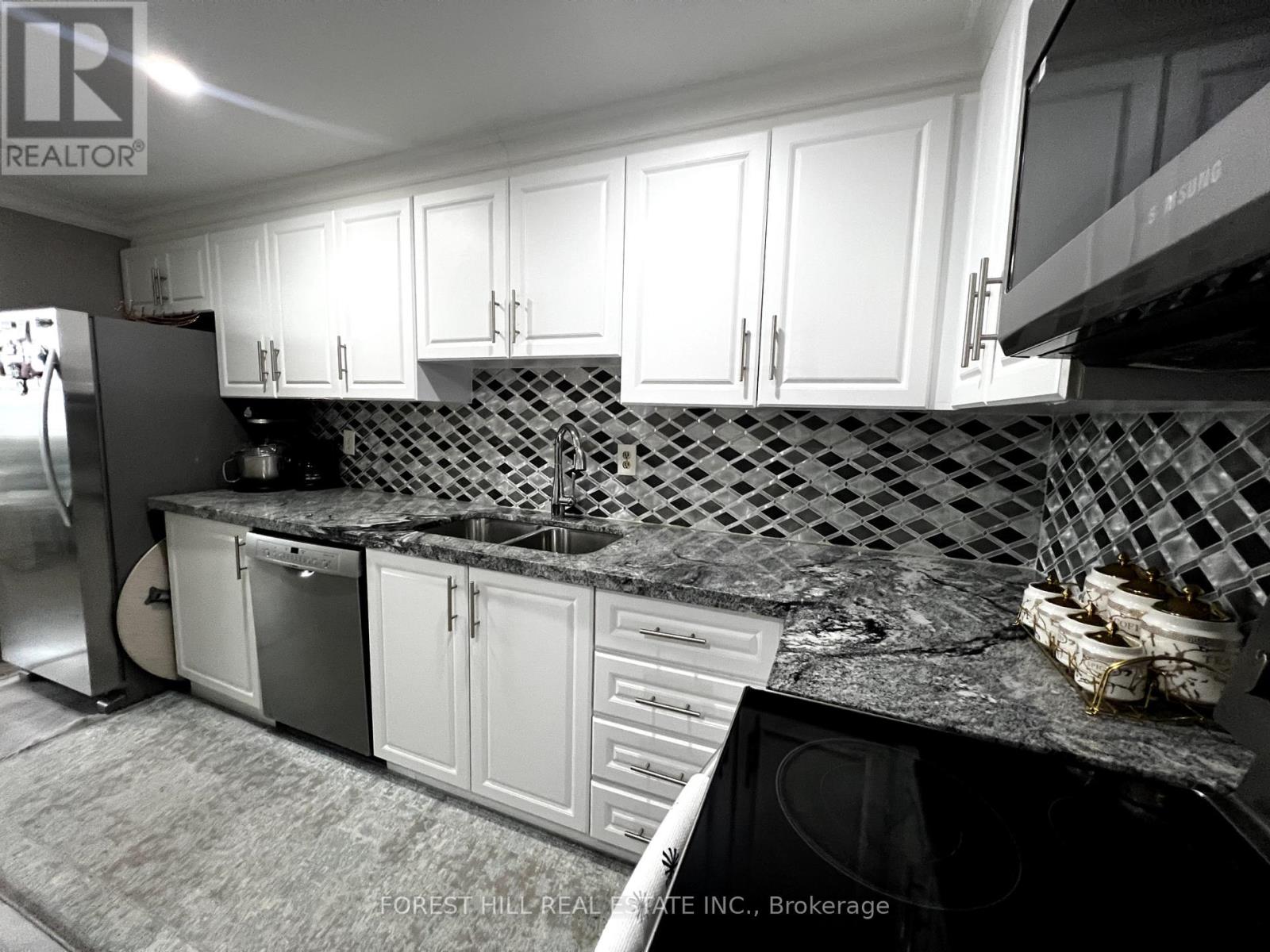 816 - 80 Grandravine Drive, Toronto, Ontario  M3J 1B2 - Photo 17 - W12455569