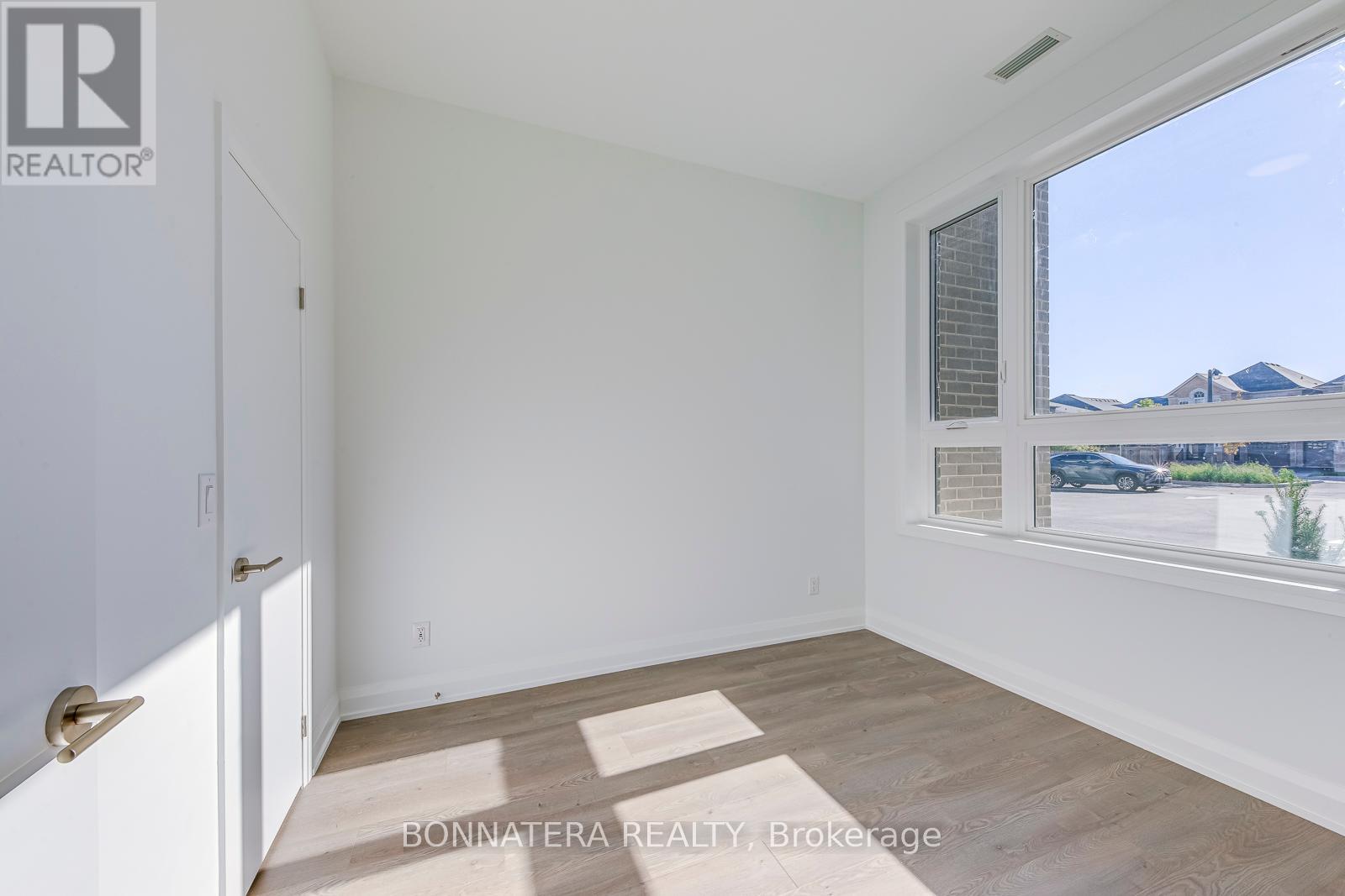 106 - 3250 Carding Mill Trail, Oakville, Ontario  L6M 1L3 - Photo 18 - W12455574