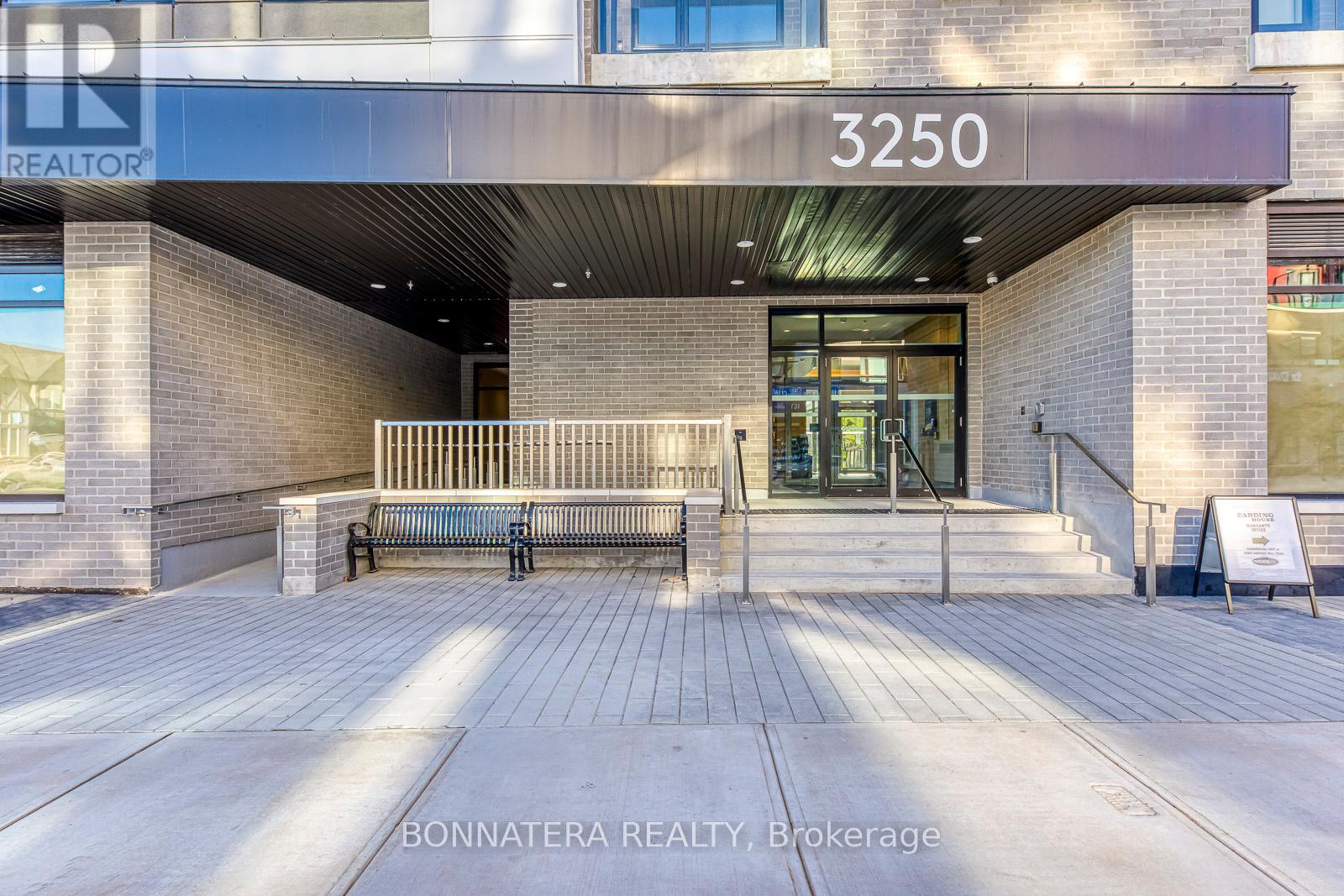 106 - 3250 Carding Mill Trail, Oakville, Ontario  L6M 1L3 - Photo 3 - W12455574