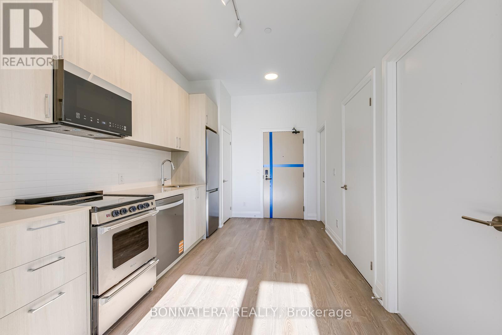 106 - 3250 Carding Mill Trail, Oakville, Ontario  L6M 1L3 - Photo 7 - W12455574