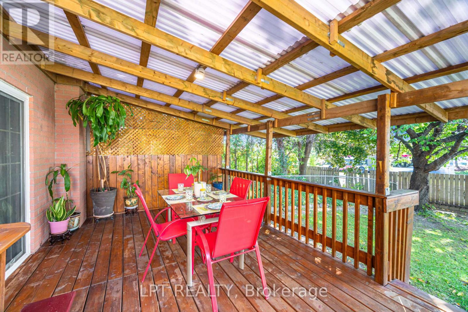 27 Woodsview Avenue, Toronto, Ontario  M9W 6B9 - Photo 30 - W12455576