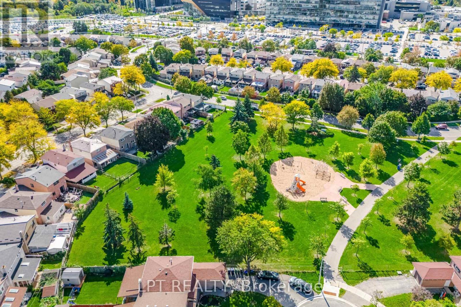 27 Woodsview Avenue, Toronto, Ontario  M9W 6B9 - Photo 41 - W12455576