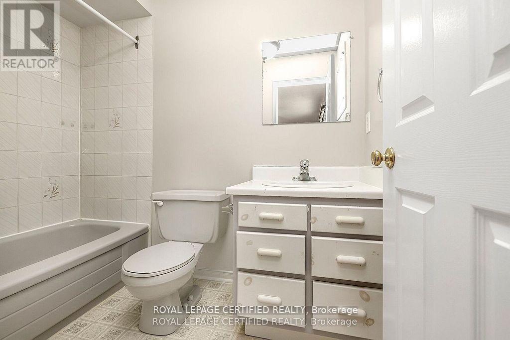 348 Lisa Marie Drive, Orangeville, Ontario  L9W 4M4 - Photo 14 - W12455577
