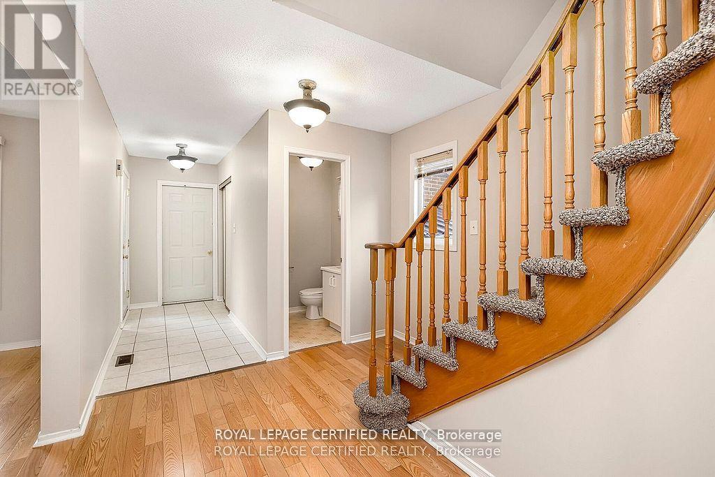 348 Lisa Marie Drive, Orangeville, Ontario  L9W 4M4 - Photo 4 - W12455577