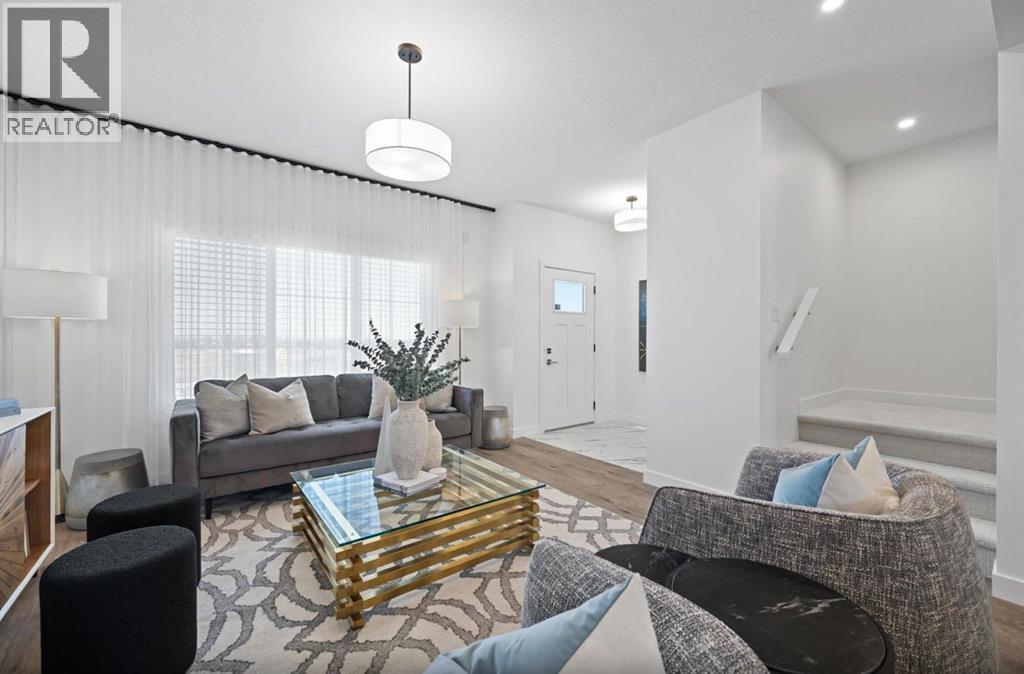 552 Lewisburg Place Ne, Calgary, Alberta  T3P 2N4 - Photo 2 - A2256381
