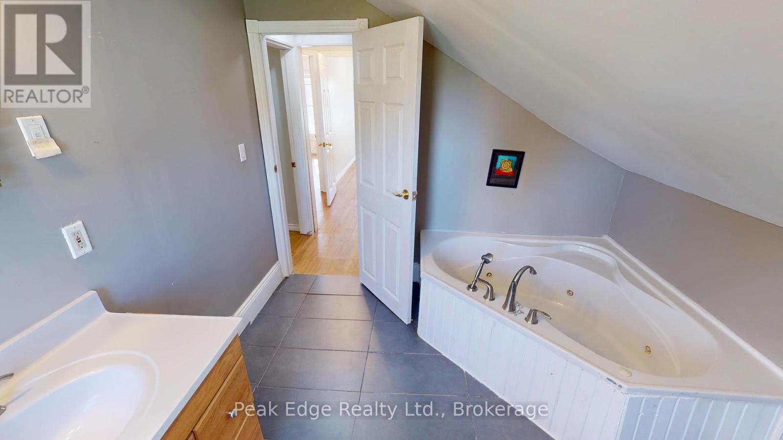 473 Campbell Street, Huron-Kinloss (Lucknow), Ontario  N0G 2H0 - Photo 12 - X12455588
