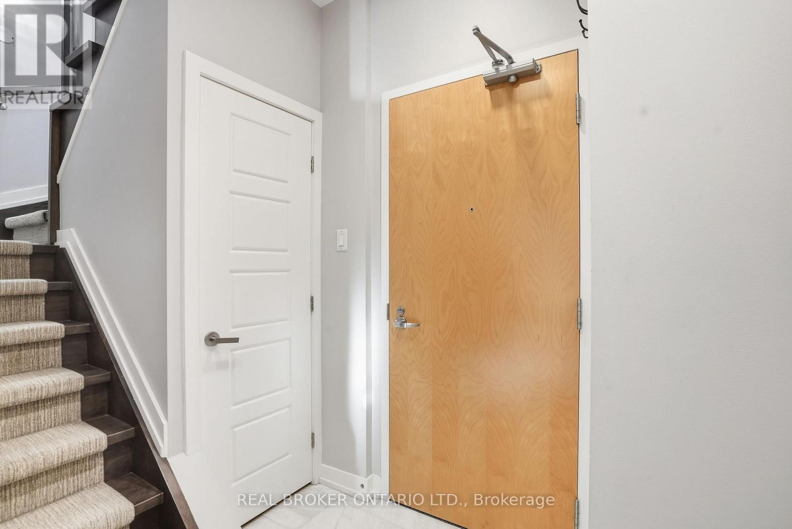 318 - 300b Lett Street, Ottawa, Ontario  K1R 0B8 - Photo 6 - X12455596