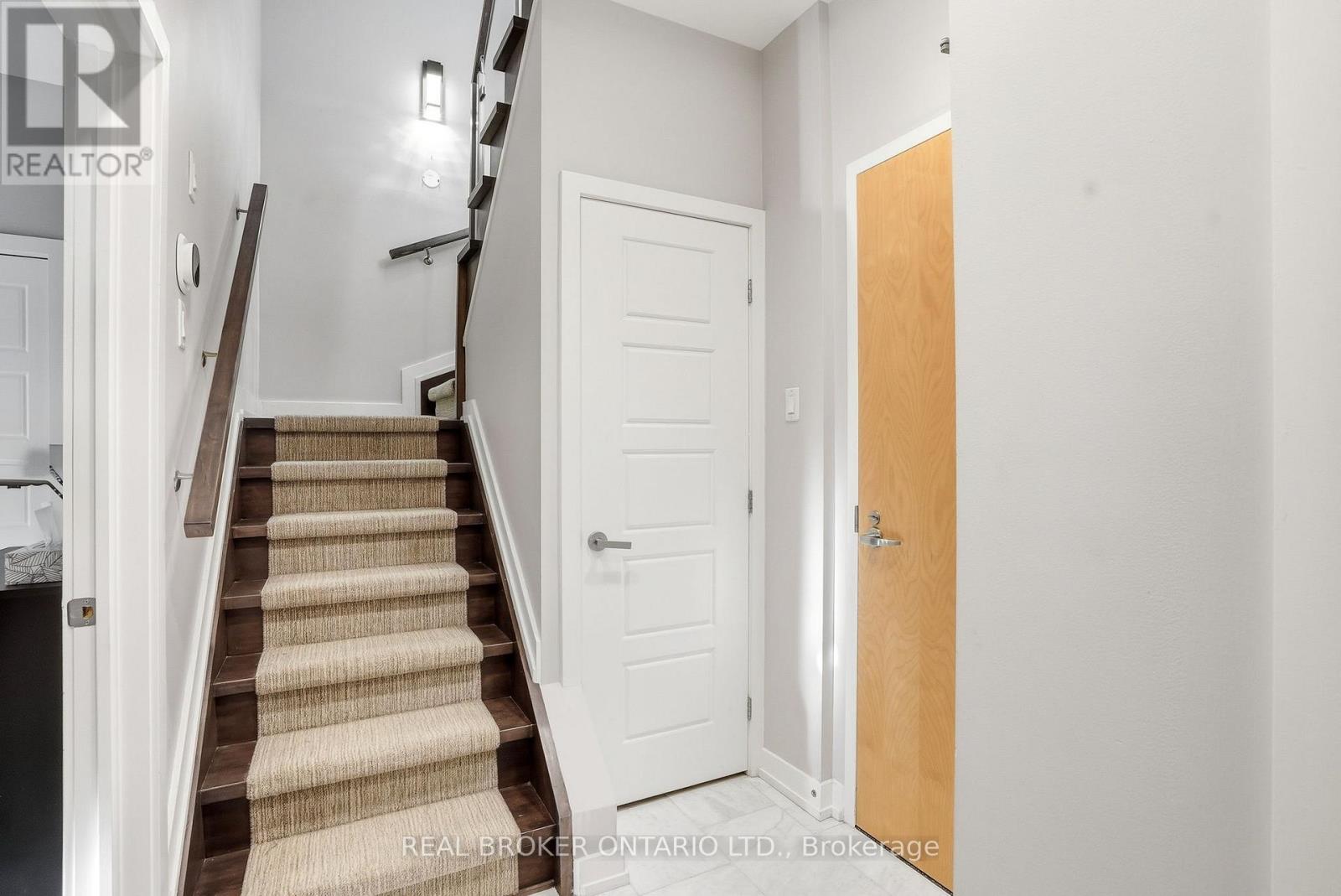318 - 300b Lett Street, Ottawa, Ontario  K1R 0B8 - Photo 7 - X12455596