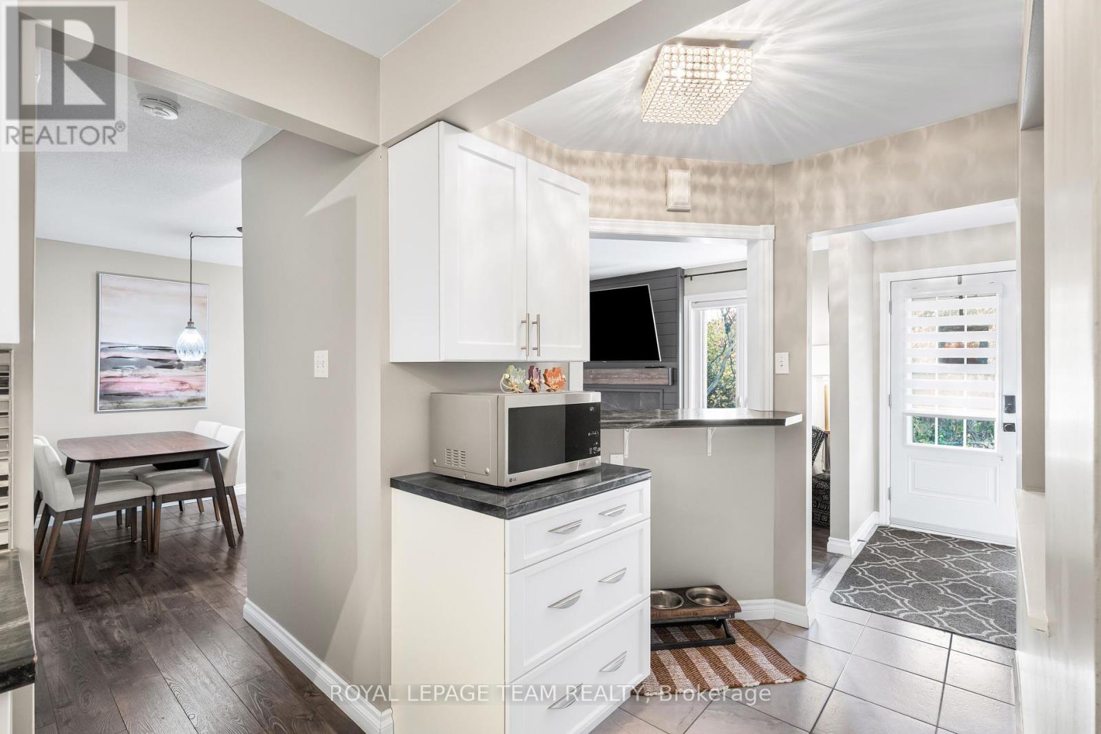 1 - 5 Timberview Way, Ottawa, Ontario  K2H 9M6 - Photo 13 - X12455604