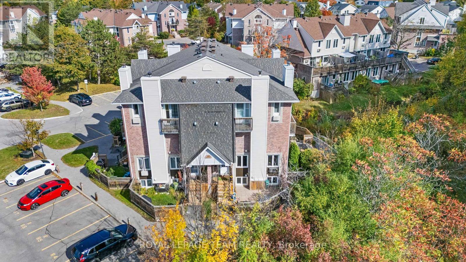 1 - 5 Timberview Way, Ottawa, Ontario  K2H 9M6 - Photo 2 - X12455604