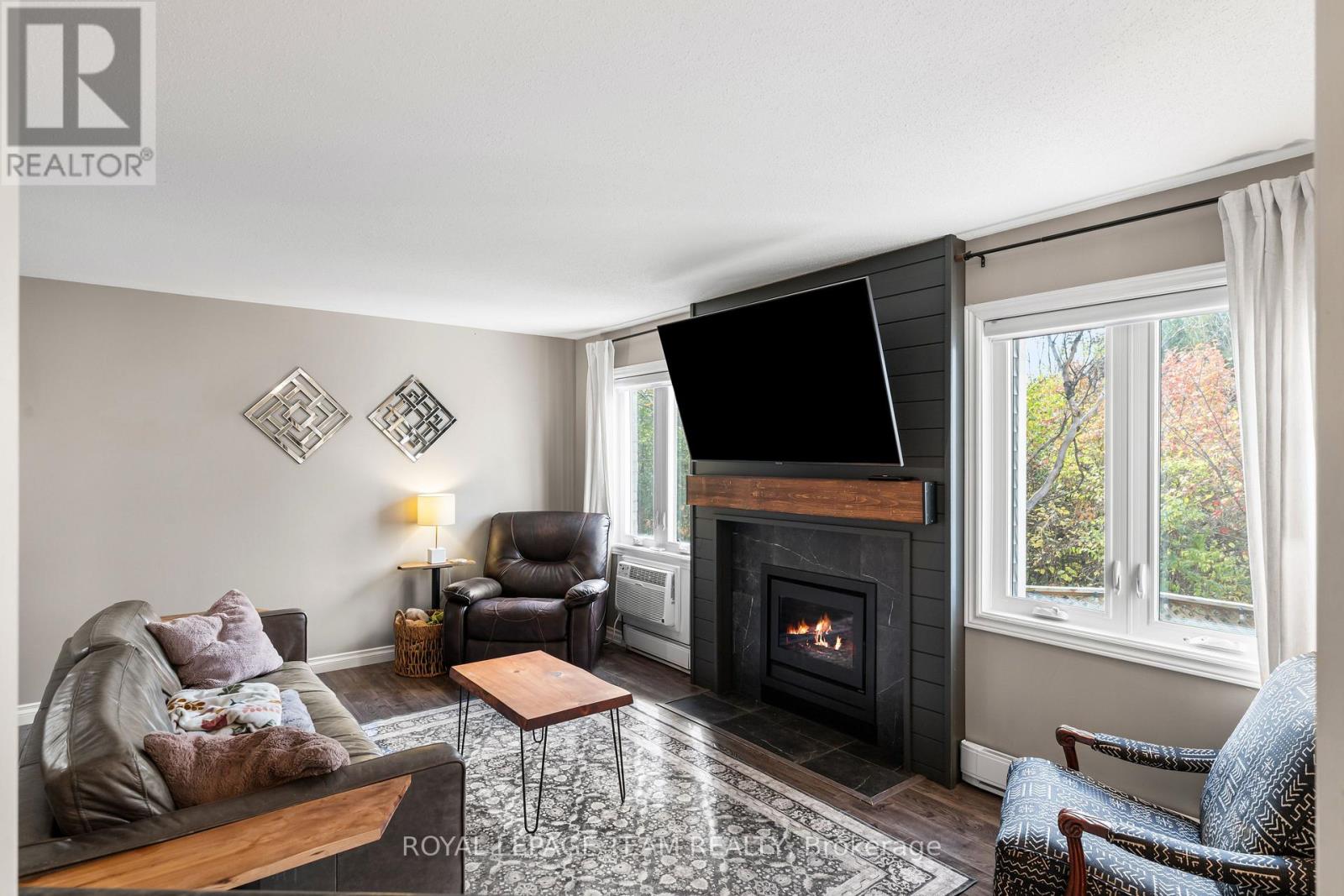1 - 5 Timberview Way, Ottawa, Ontario  K2H 9M6 - Photo 6 - X12455604