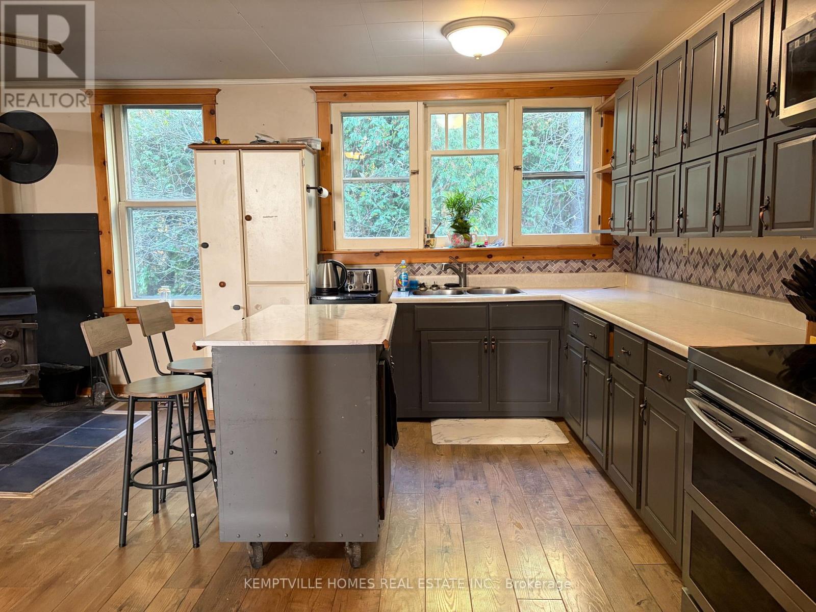 10 Bridge Street, North Grenville, Ontario  K0G 1S0 - Photo 13 - X12455612
