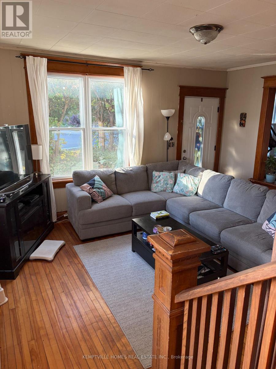 10 Bridge Street, North Grenville, Ontario  K0G 1S0 - Photo 33 - X12455612