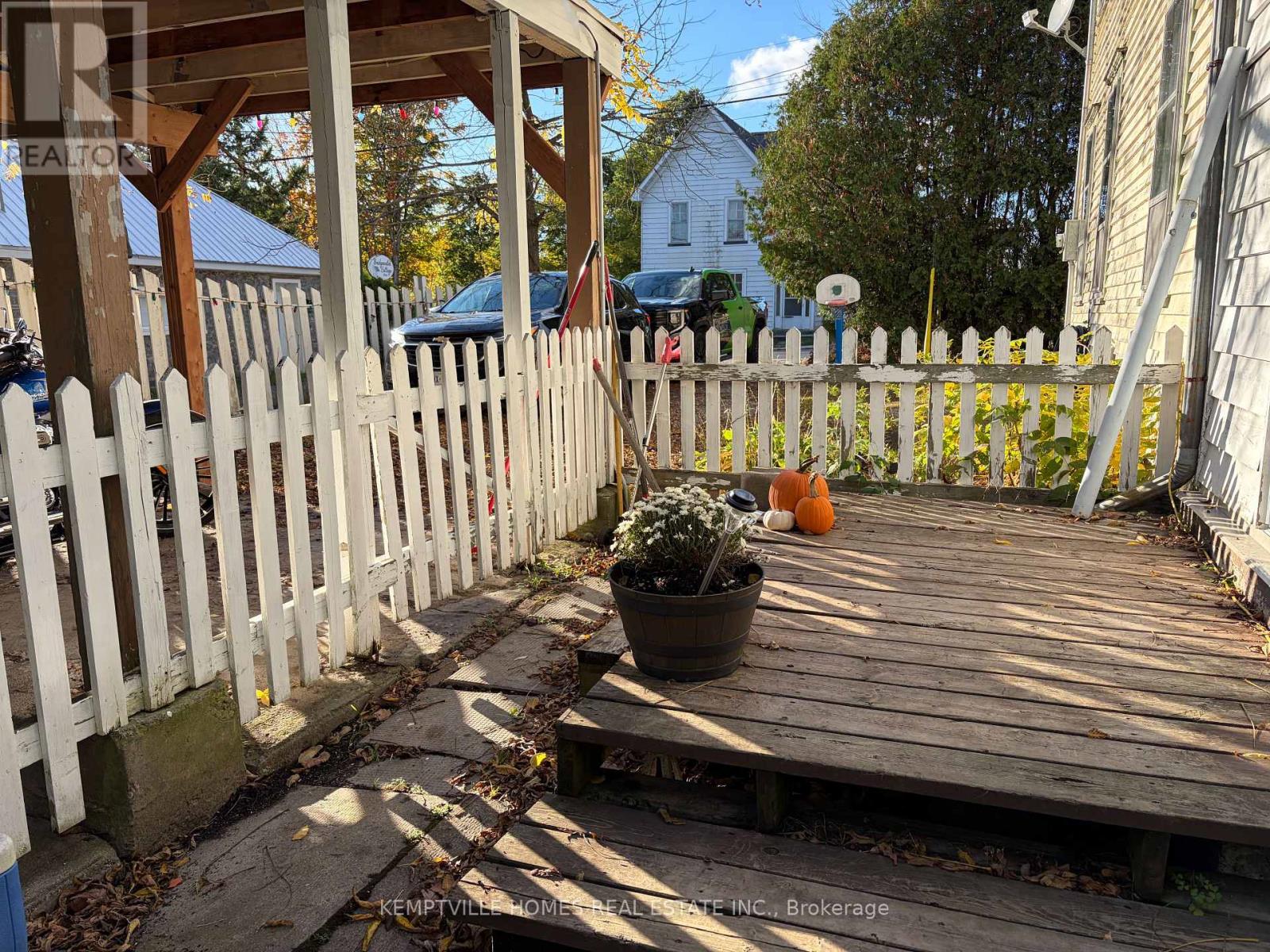 10 Bridge Street, North Grenville, Ontario  K0G 1S0 - Photo 7 - X12455612