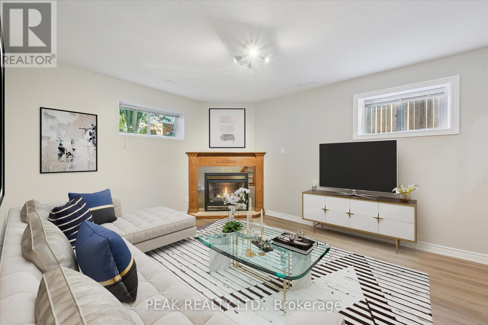 359 Westvale Drive, Waterloo, Ontario  N2T 2M6 - Photo 22 - X12455554