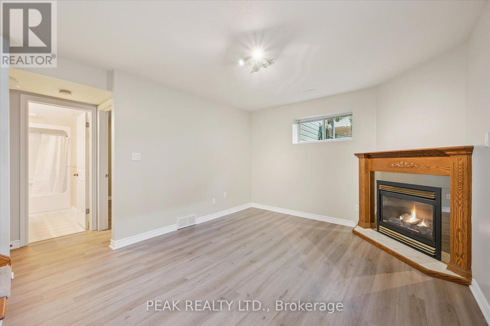 359 Westvale Drive, Waterloo, Ontario  N2T 2M6 - Photo 23 - X12455554