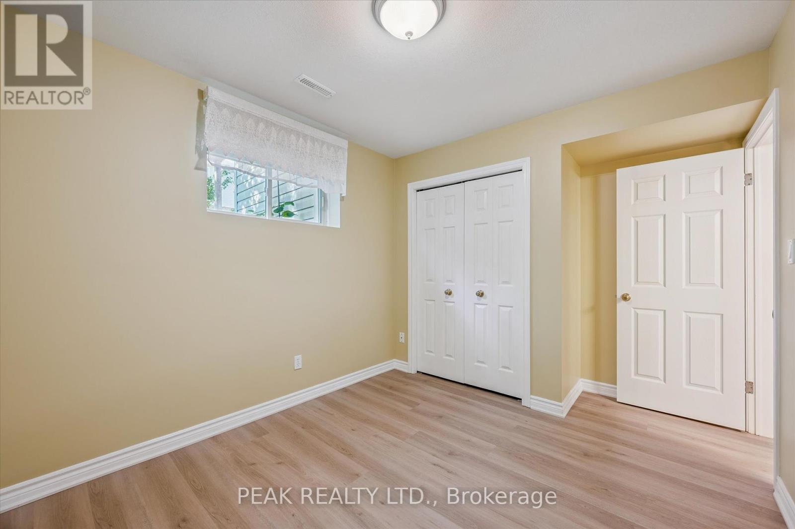 359 Westvale Drive, Waterloo, Ontario  N2T 2M6 - Photo 26 - X12455554