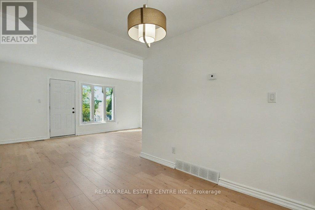 17 - 25 Upper Canada Drive, Kitchener, Ontario  N2P 1G2 - Photo 8 - X12455571