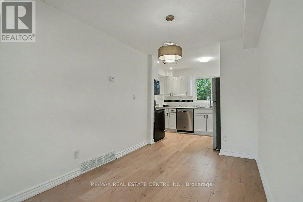 17 - 25 Upper Canada Drive, Kitchener, Ontario  N2P 1G2 - Photo 9 - X12455571