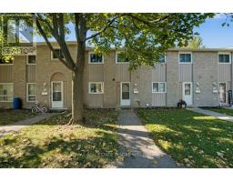 17 - 25 UPPER CANADA DRIVE