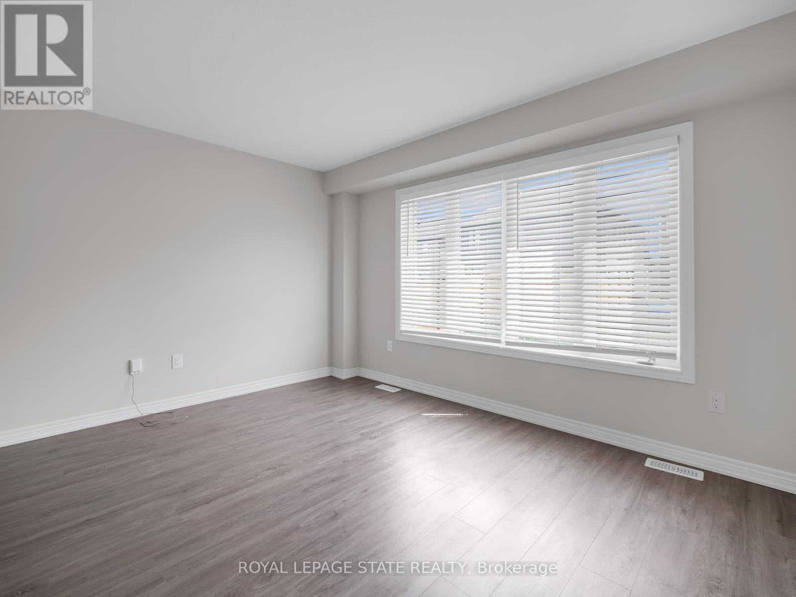 9573 Tallgrass Avenue, Niagara Falls, Ontario  L2G 0Y3 - Photo 3 - X12455575