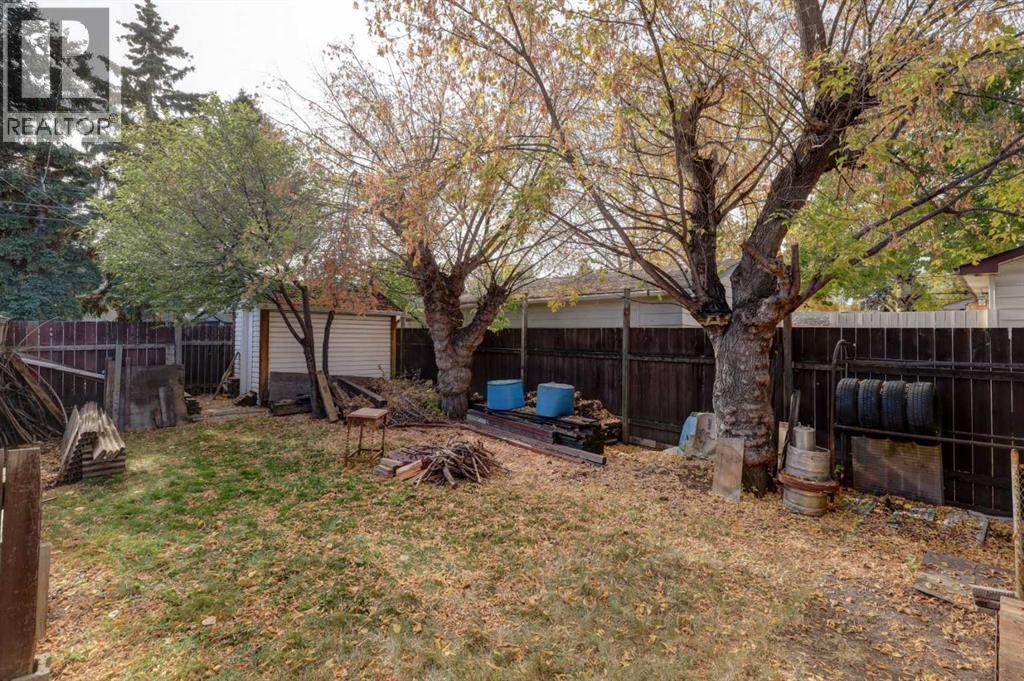 8127 43 Avenue Nw, Calgary, Alberta  T3B 1X8 - Photo 26 - A2259528