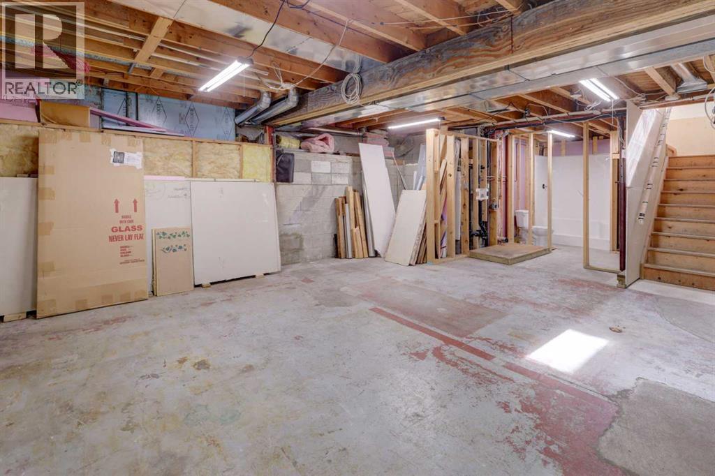 8127 43 Avenue Nw, Calgary, Alberta  T3B 1X8 - Photo 32 - A2259528